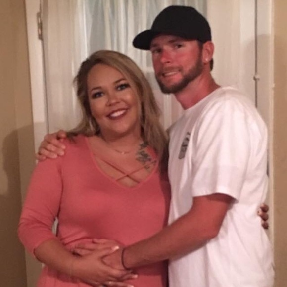 Hey Y’all!!! Roxanne here, you’re new Poshmarker! - Picture 2 of 8